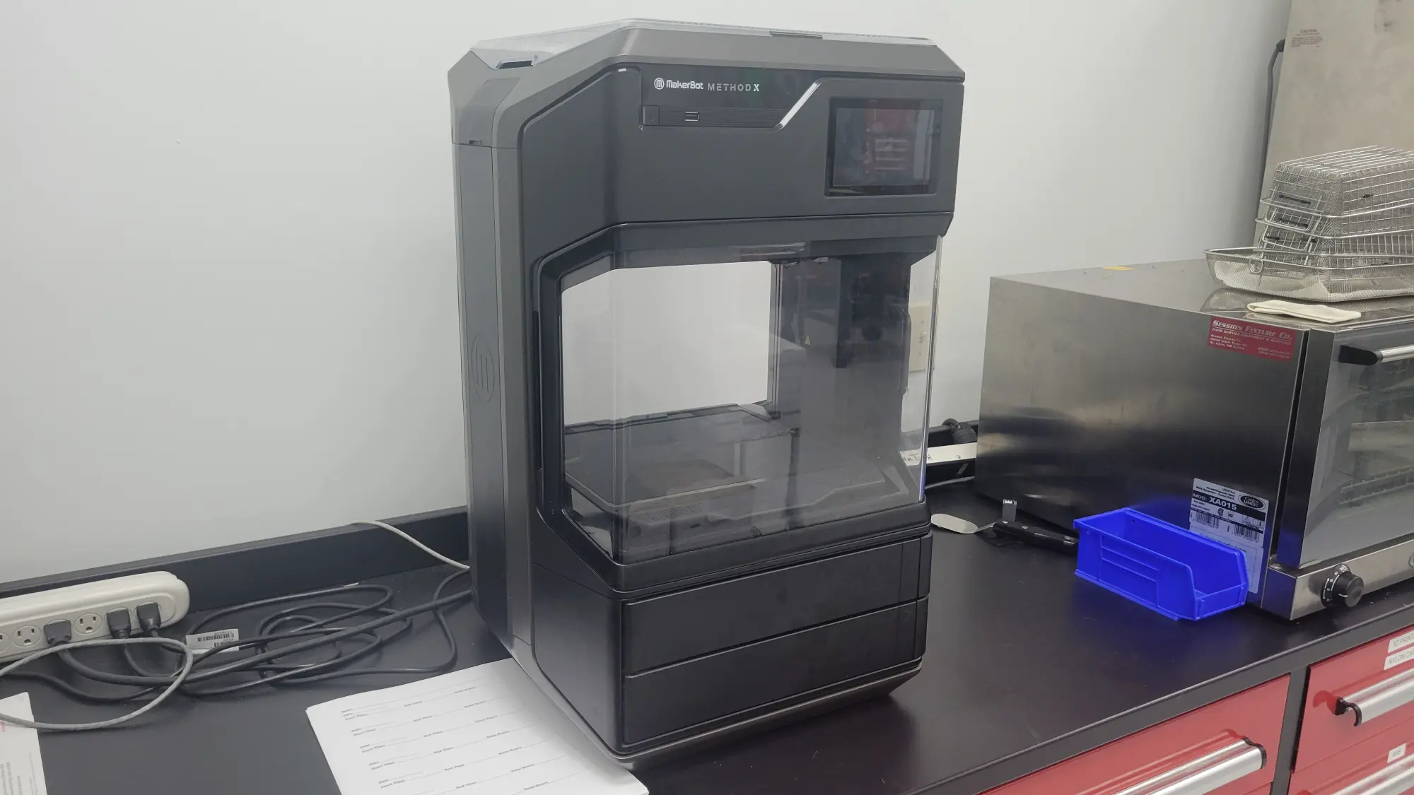 Image of a Makerbot Method X 3D printer